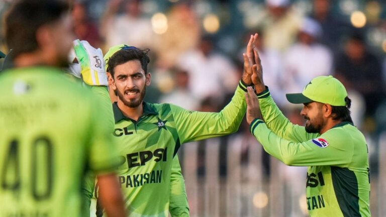 پاکستان کے ارفات منہاس نے ون ڈے ڈیبیو پر 3 دہائی پرانا ریکارڈ توڑ کر تاریخ رقم کی – Pakistan’s Arafat Minhas Breaks 3 Decade Old Record To Rewrite History On ODI De