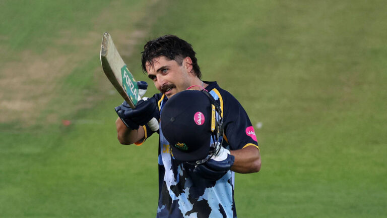 Kiran Carlson ton hands Glamorgan victory – کرن کارلسن کی شاندار سنچری: گلیمورگن نے سمرسیٹ کو شکست دے دی