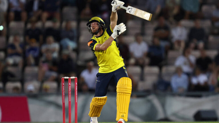 وائٹلٹی بلاسٹ: Allround Dawson downs Sussex to keep Hampshire on a roll – ہیمپشائر کی مسلسل چوتھی فتح