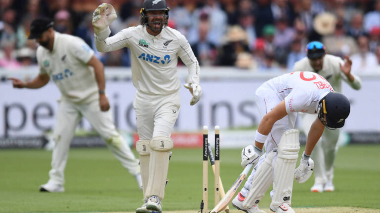 لارڈز کی پچ پر ناصر حسین، مائیکل وان کی قیادت میں تنقید: “Pitch imperfect: Nasser Hussain, Michael Vaughan lead criticism of Lord’s surfac”